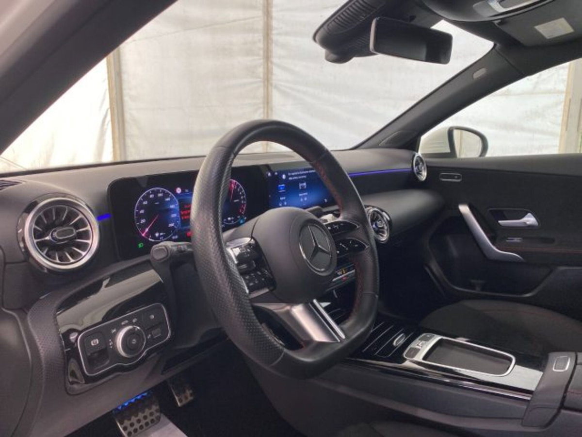 Mercedes-Benz Classe A Sedan 200 AMG Line Premium Plus auto (16)