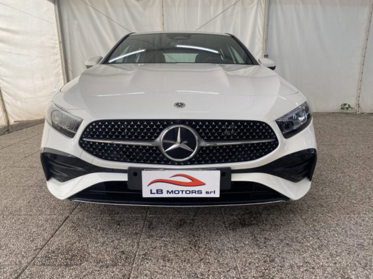 Mercedes-Benz Classe A Sedan 200 AMG Line Premium Plus auto (2)