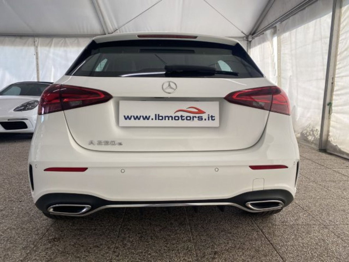 Mercedes-Benz Classe A Sedan 200 AMG Line Premium Plus auto (5)