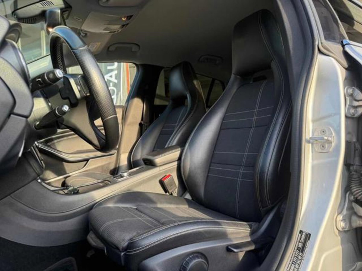 Mercedes-Benz CLA Shooting Brake 200 d Automatic Premium (11)