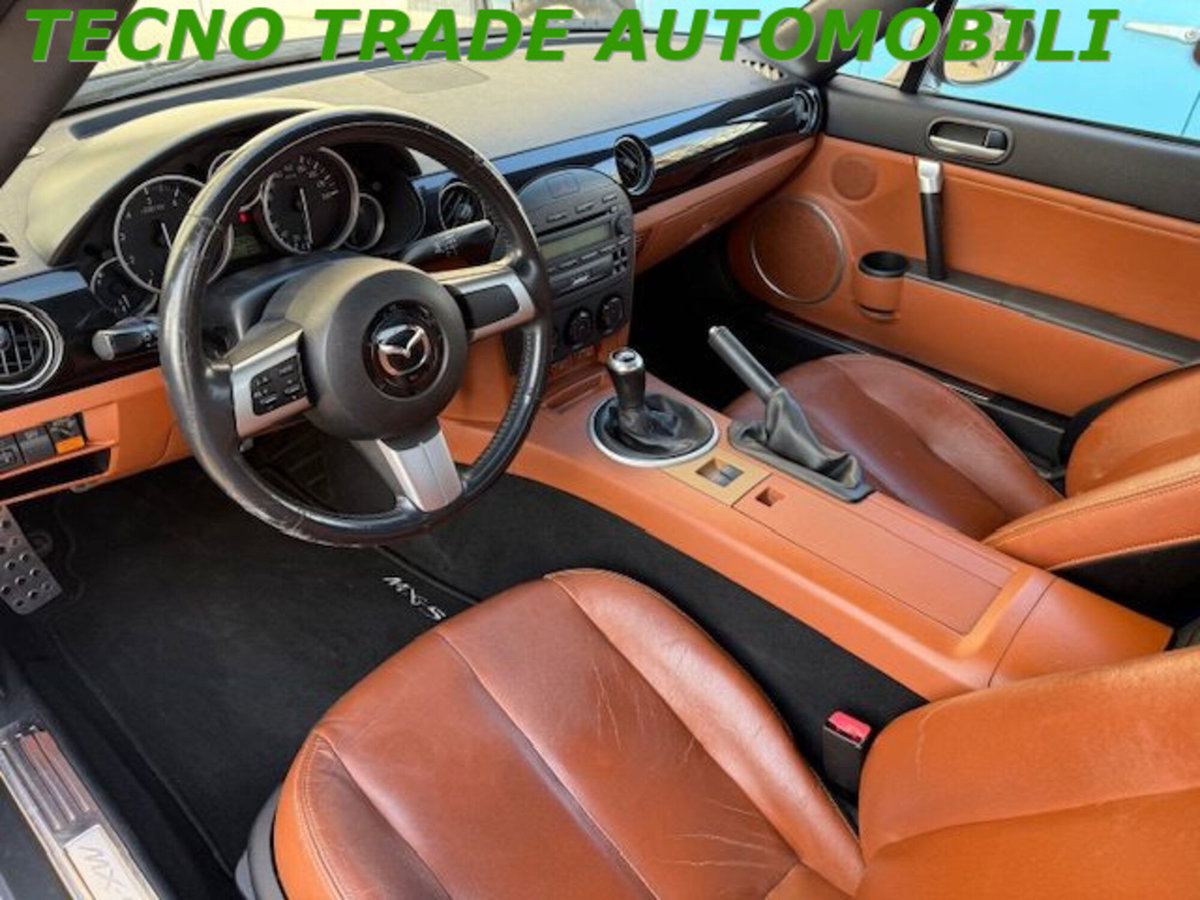 Mazda MX-5 Roadster 2.0L 16V Wind (11)