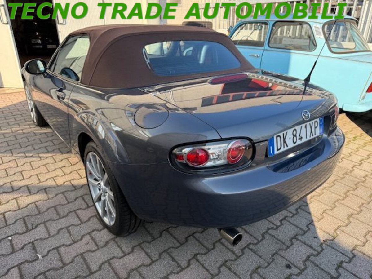 Mazda MX-5 Roadster 2.0L 16V Wind (7)