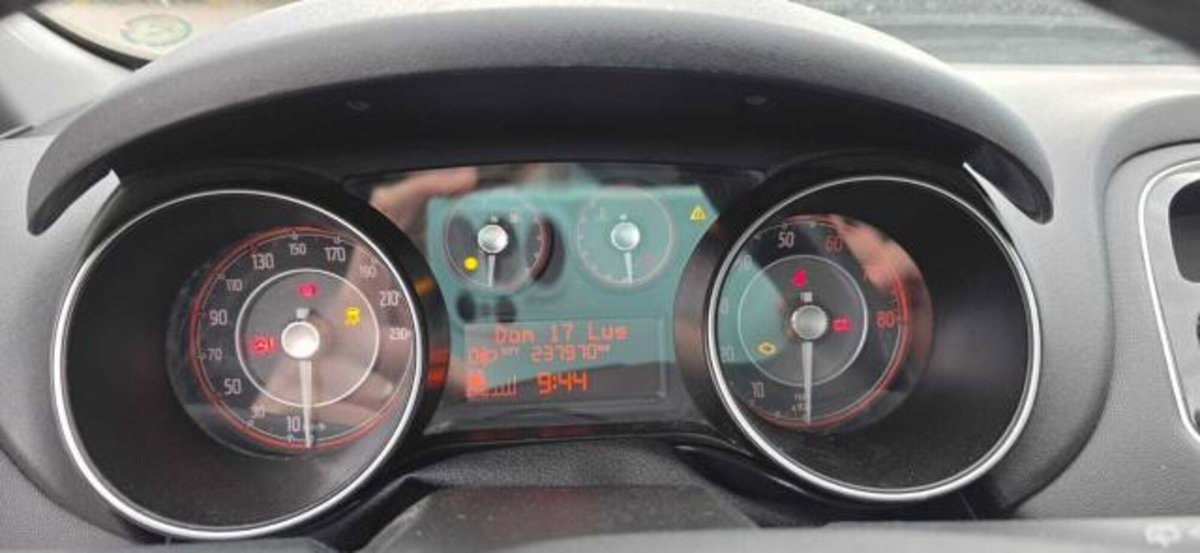 Fiat Punto 1.4 8V 5 porte Easypower Pop (8)