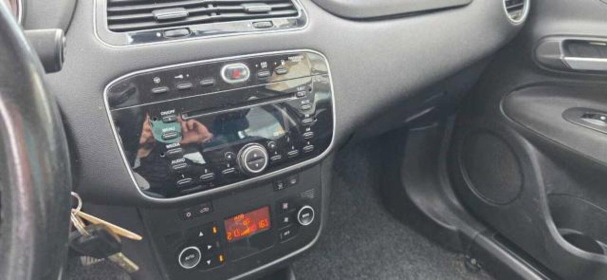 Fiat Punto 1.4 8V 5 porte Easypower Pop (9)