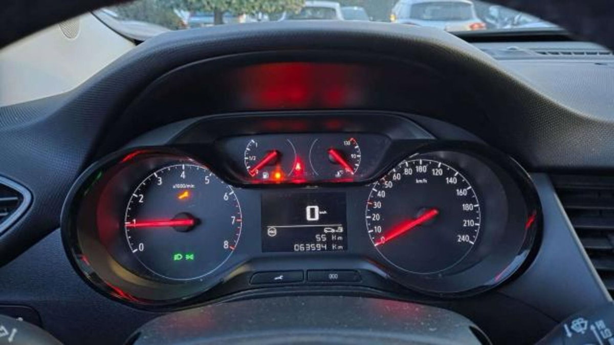 Opel Crossland X 1.2 12V (9)