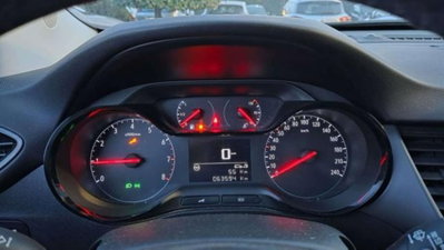Opel Crossland X 1.2 12V (9)