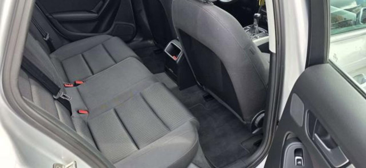 Audi A4 Avant 2.0 TDI 120CV F.AP. Start (14)
