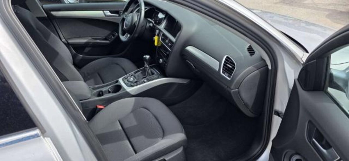 Audi A4 Avant 2.0 TDI 120CV F.AP. Start (15)