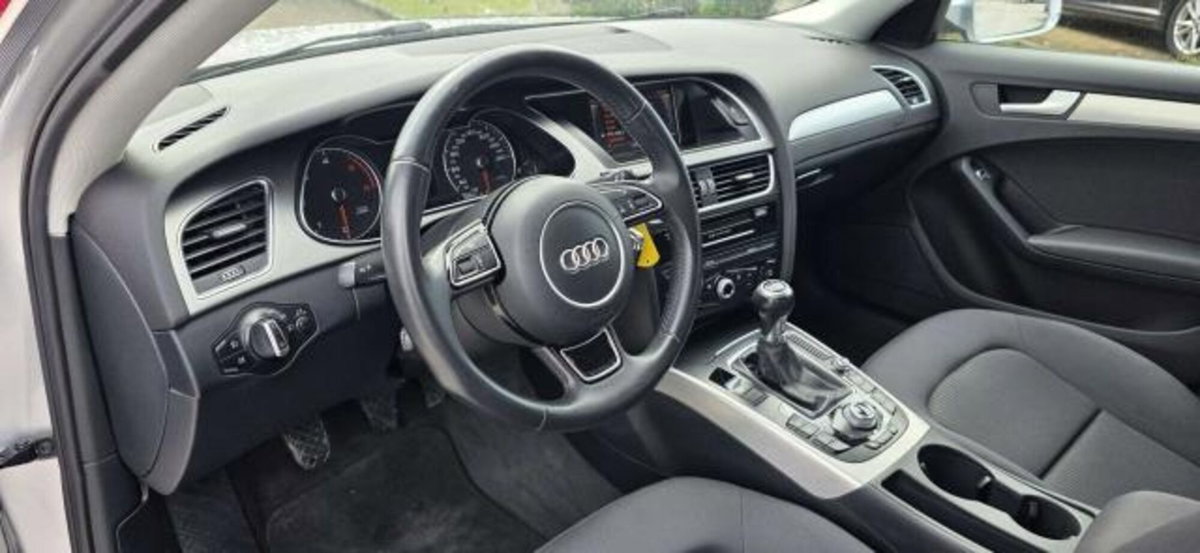 Audi A4 Avant 2.0 TDI 120CV F.AP. Start (7)