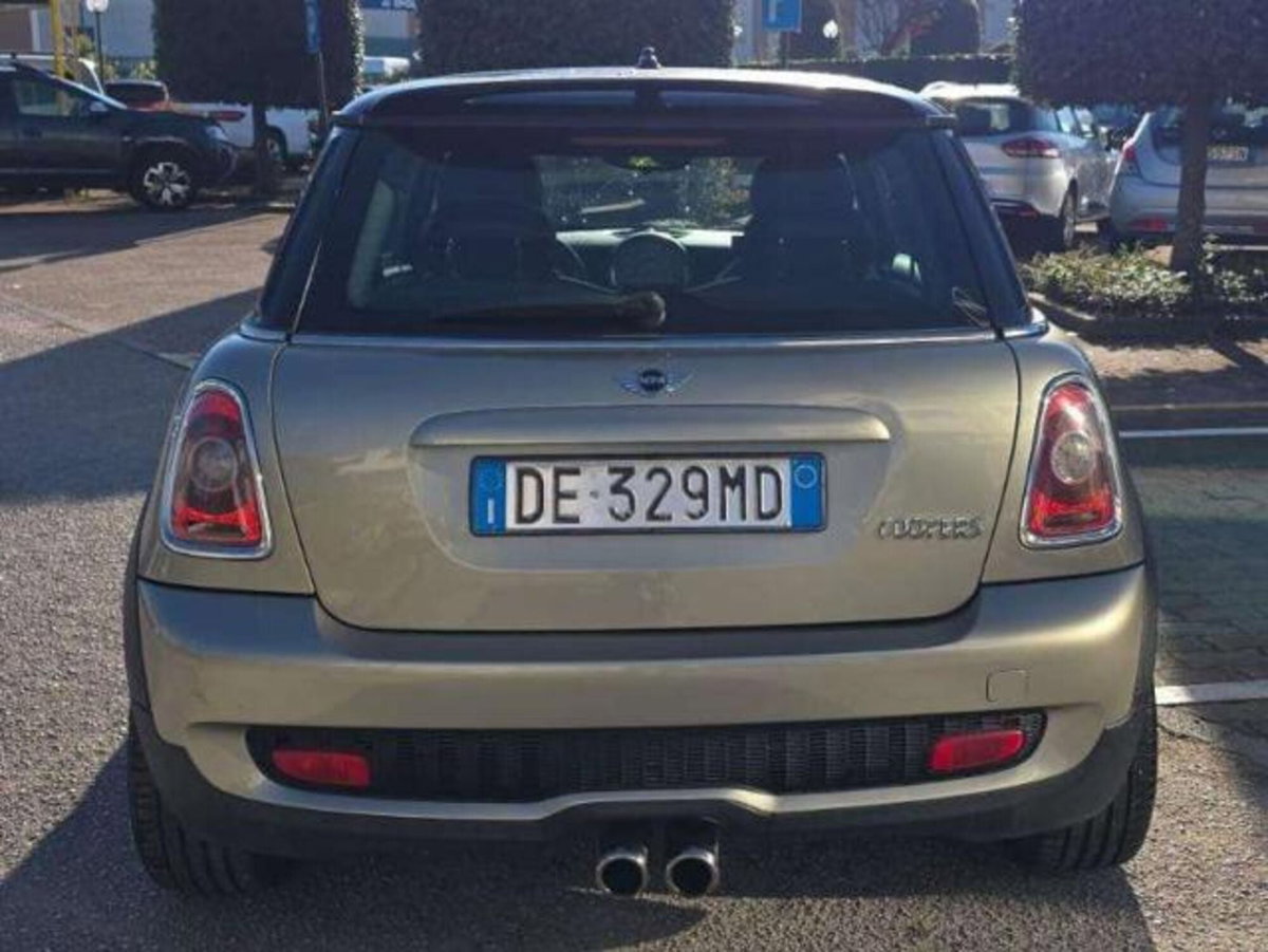 MINI Mini 1.6 16V Cooper (4)