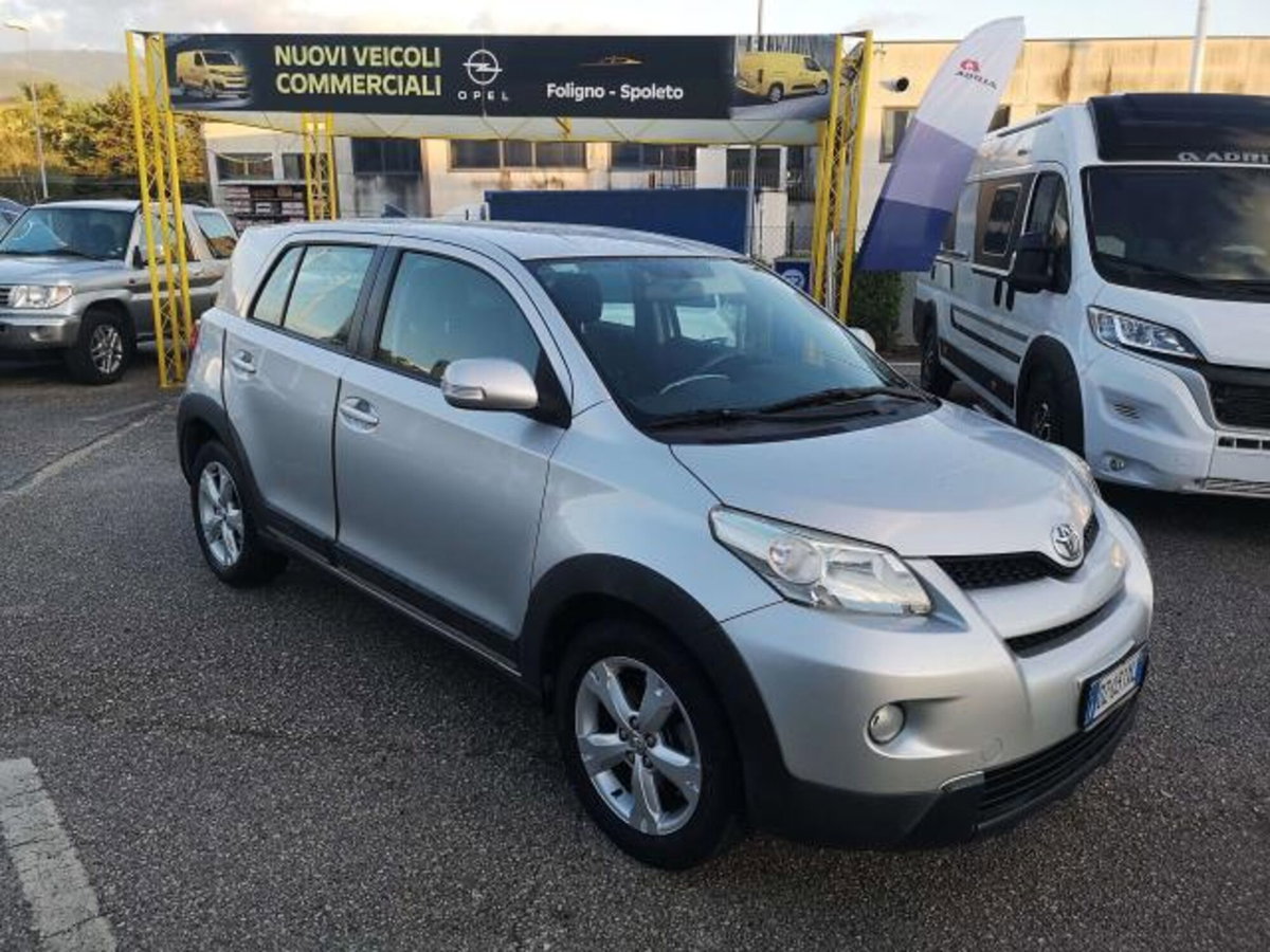Toyota Urban Cruiser Cruiser 1.D-4D AWD (2)