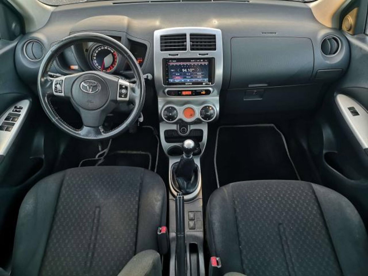 Toyota Urban Cruiser Cruiser 1.D-4D AWD (8)