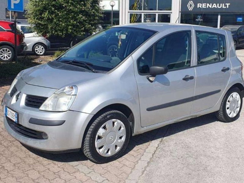 Renault Modus 1.5 dCi 70CV Saint Tropez
