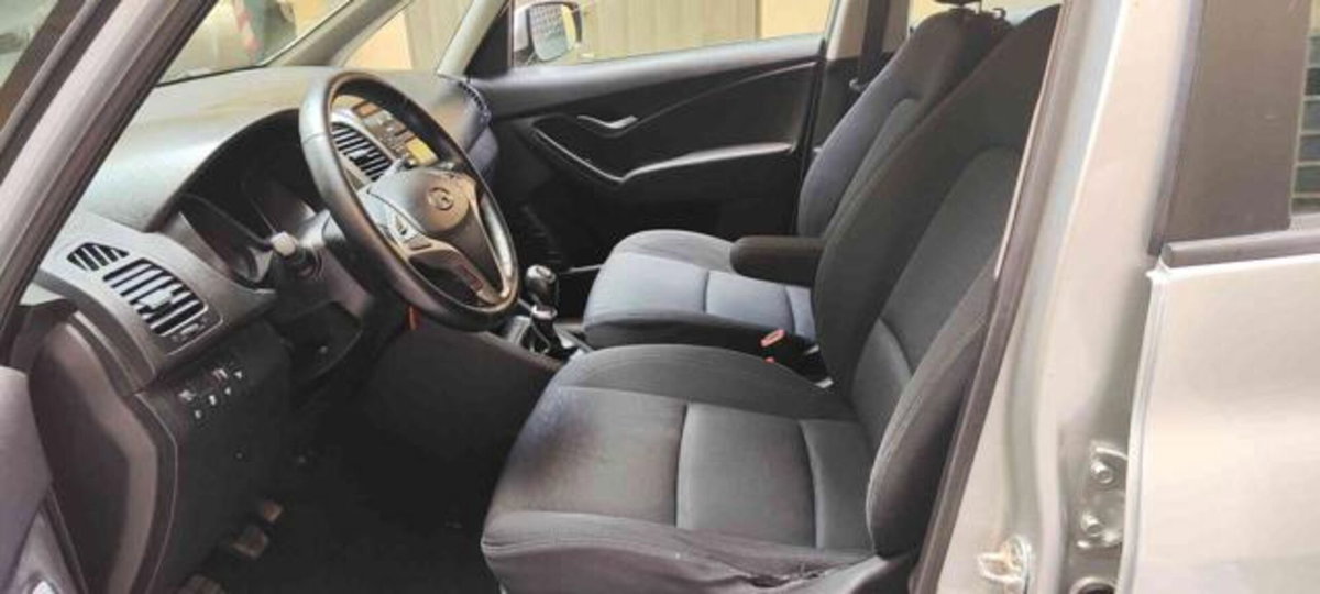 Hyundai ix20 1.4 CRDI 77 CV Comfort (11)