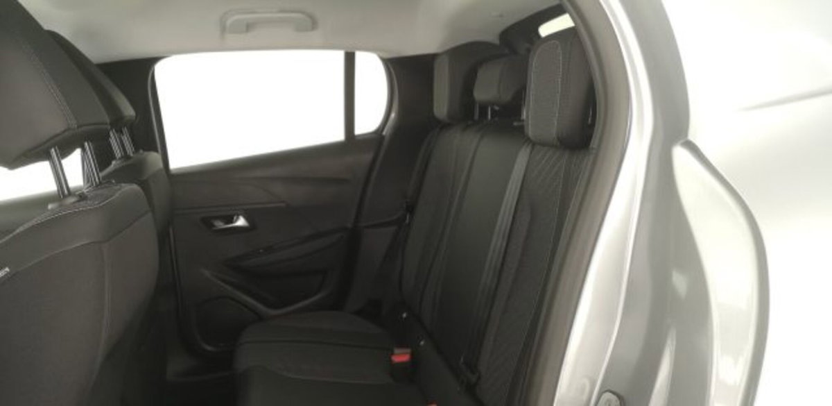 Peugeot 208 1.2 turbo Allure 100cv (16)