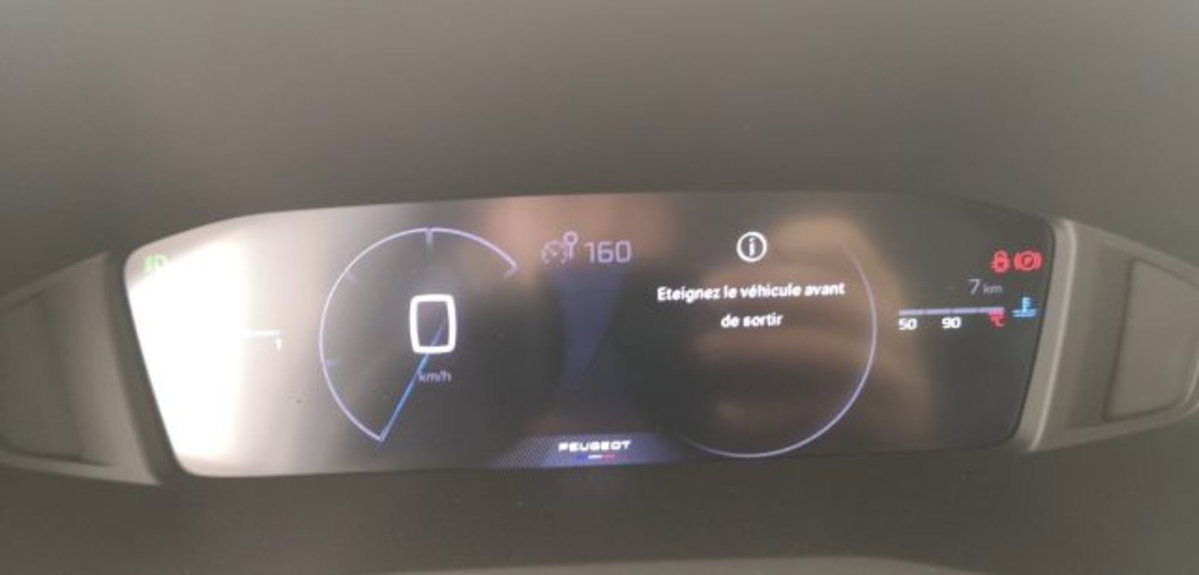 Peugeot 208 1.2 turbo Allure 100cv (17)