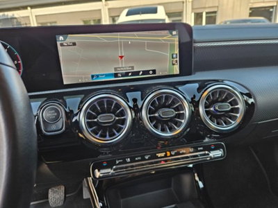 Mercedes-Benz CLA 200 d Premium (15)