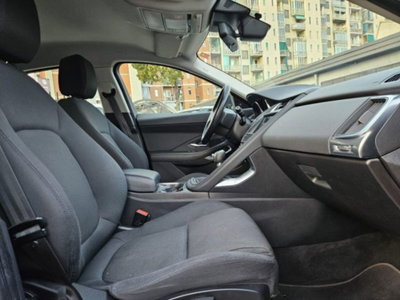 Jaguar E-Pace 2.0D 150 CV (11)