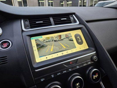 Jaguar E-Pace 2.0D 150 CV (14)