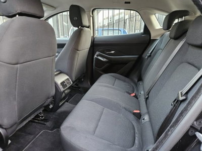 Jaguar E-Pace 2.0D 150 CV (8)