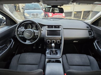 Jaguar E-Pace 2.0D 150 CV (9)