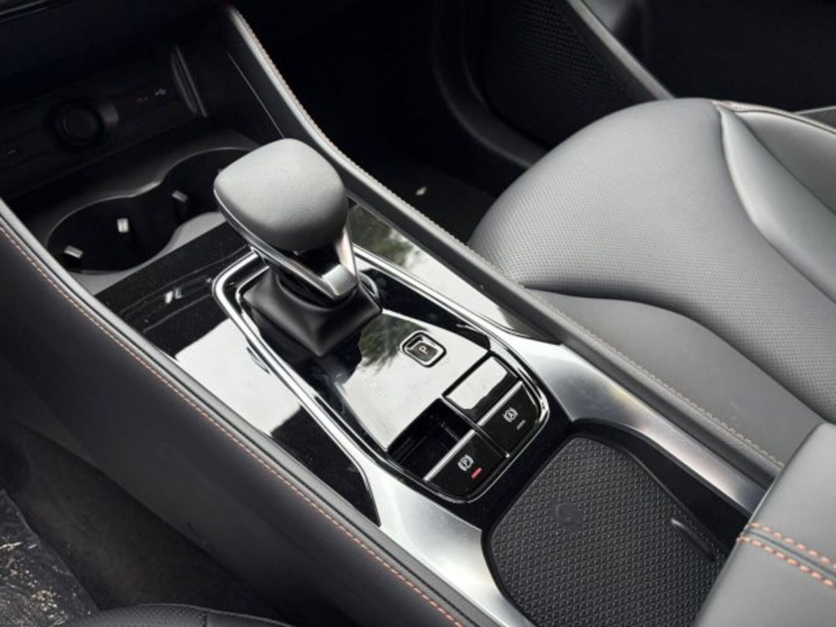 Mg HS HS 1.5T-GDI Luxury (12)