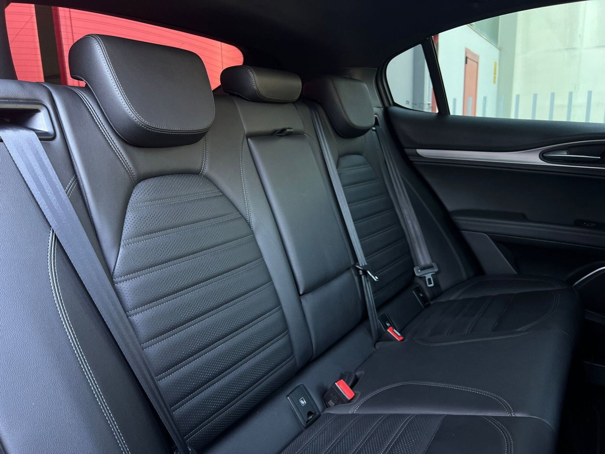 Alfa Romeo Stelvio Stelvio 2.2 Turbodiesel 210 CV AT8 Q4 Veloce Tì (10)
