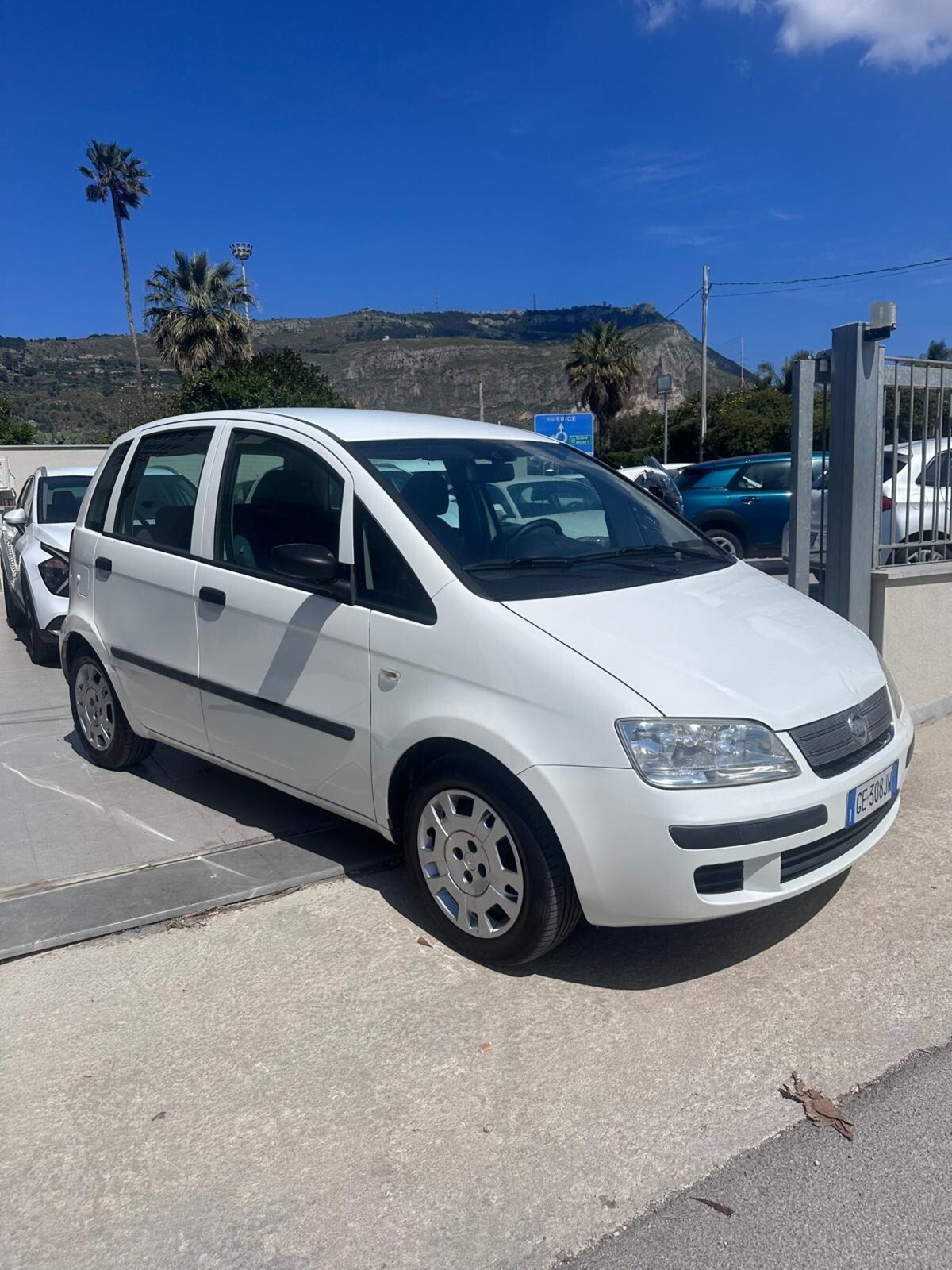 Fiat Idea 1.3 Multijet 16V Active (6)