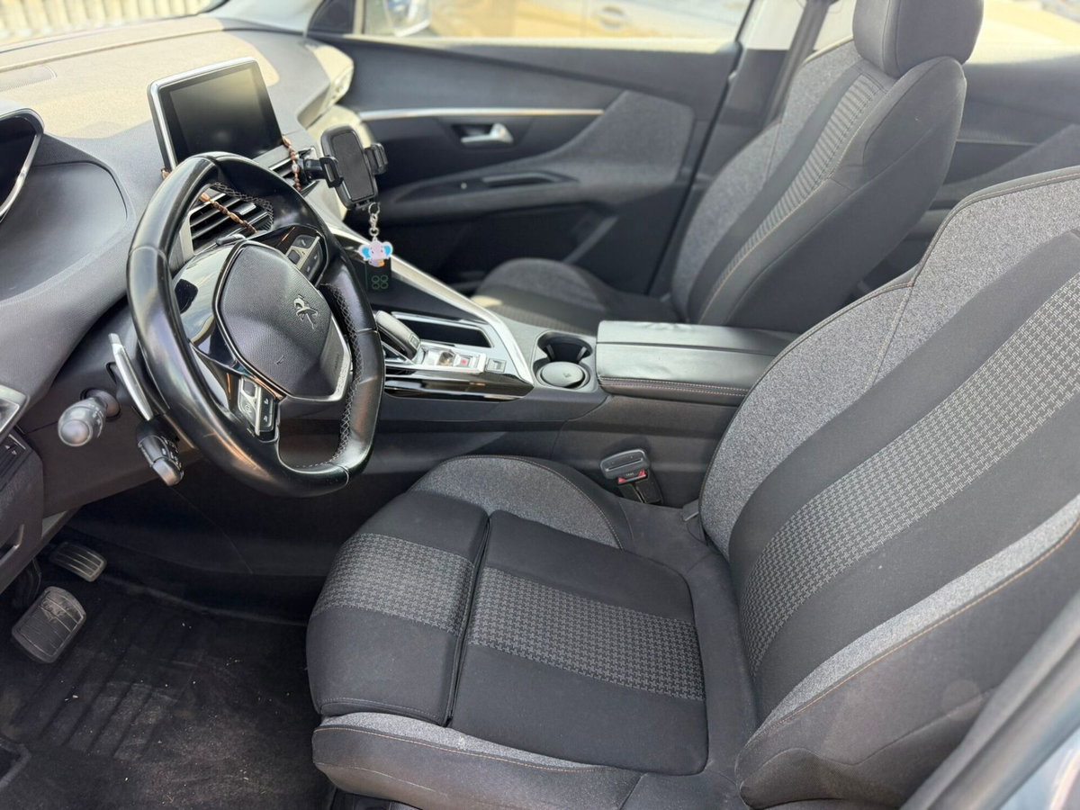 Peugeot 3008 BlueHDi 130 S&S EAT8 GT Line (10)