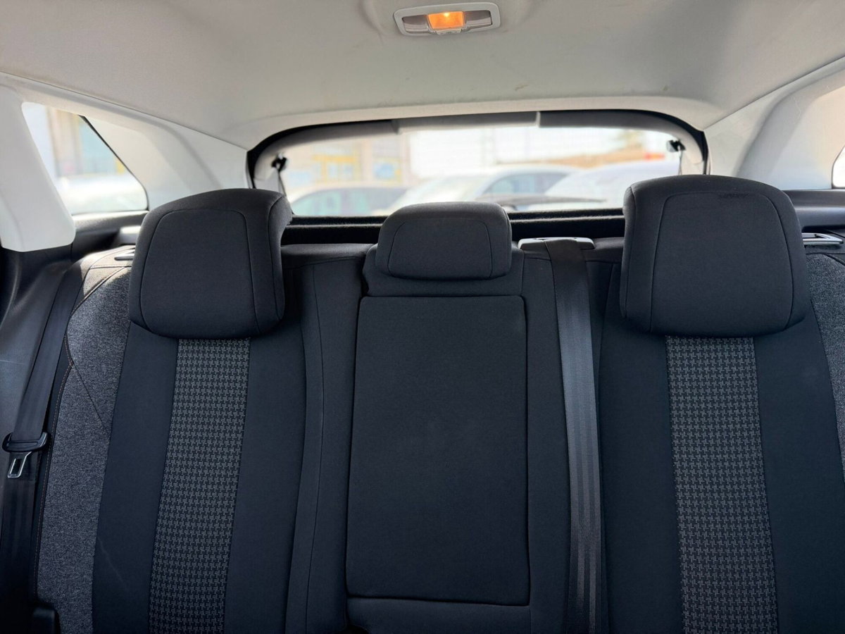 Peugeot 3008 BlueHDi 130 S&S EAT8 GT Line (15)