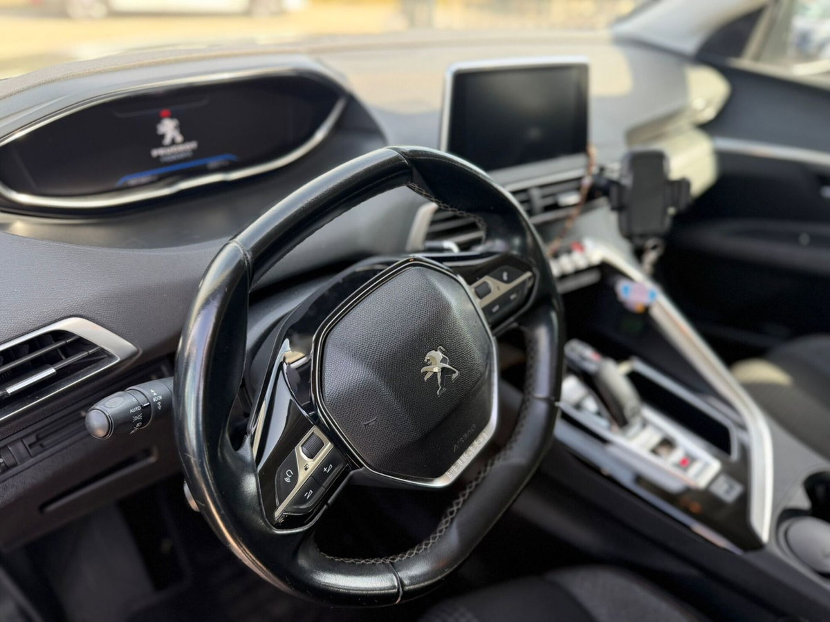 Peugeot 3008 BlueHDi 130 S&S EAT8 GT Line (8)