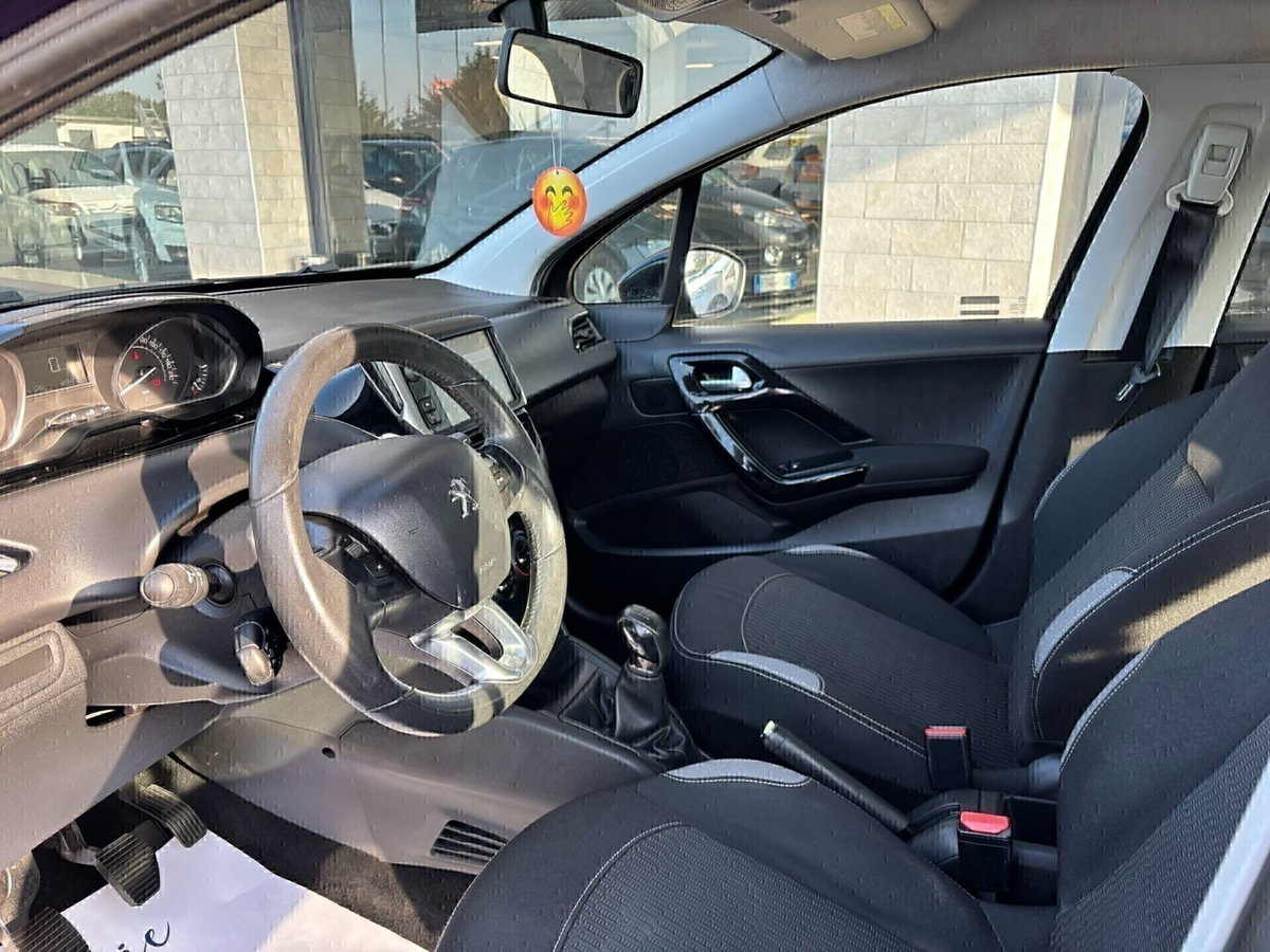 Peugeot 208 75 5 porte Allure (6)