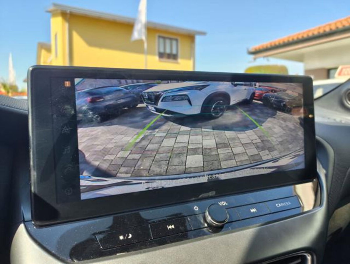 Nissan Juke 1.0 dig-t N-Connecta 114cv (10)
