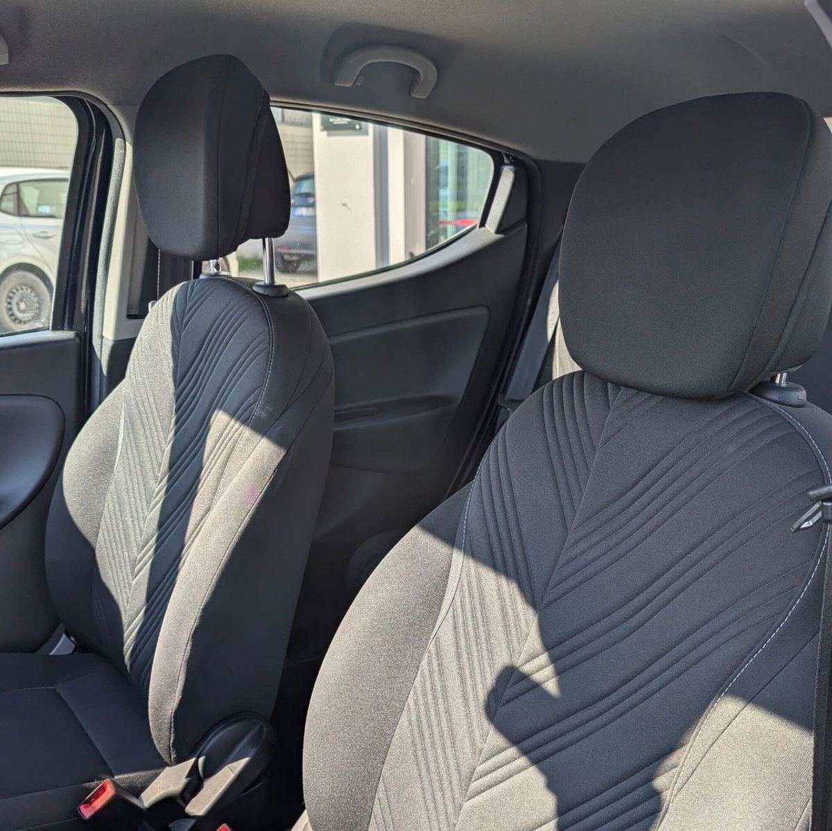 Lancia Ypsilon 1.2 69 CV 5 porte Gold (10)