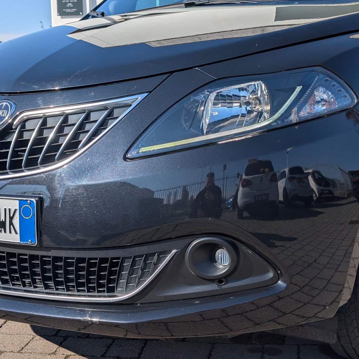 Lancia Ypsilon 1.2 69 CV 5 porte Gold (2)