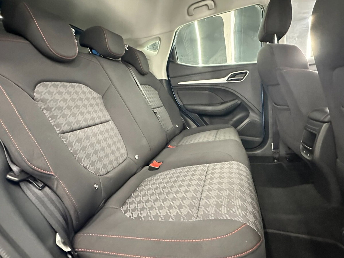 Mg ZS ZS 1.0 Luxury (14)