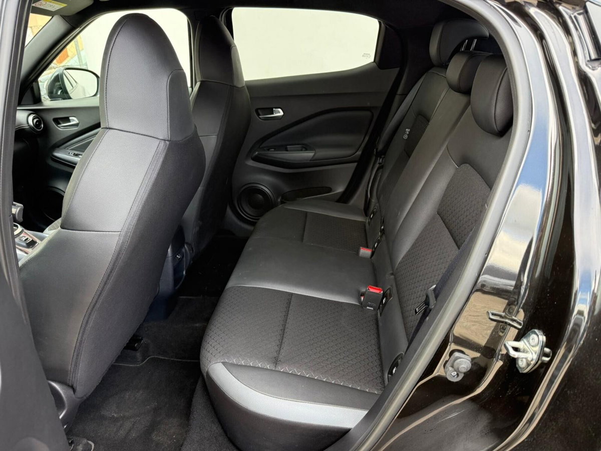 Nissan Juke 1.0 dig-t N-Connecta 114cv (17)