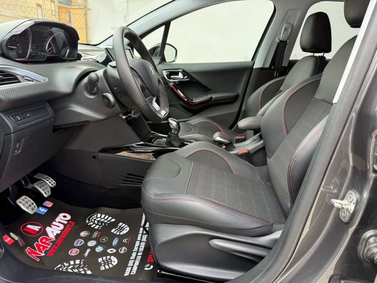 Peugeot 2008 BlueHDi 100 S&S GT Line (12)