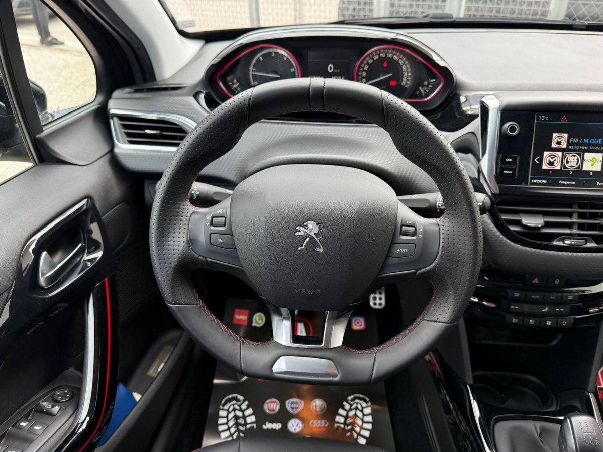 Peugeot 2008 BlueHDi 100 S&S GT Line (19)