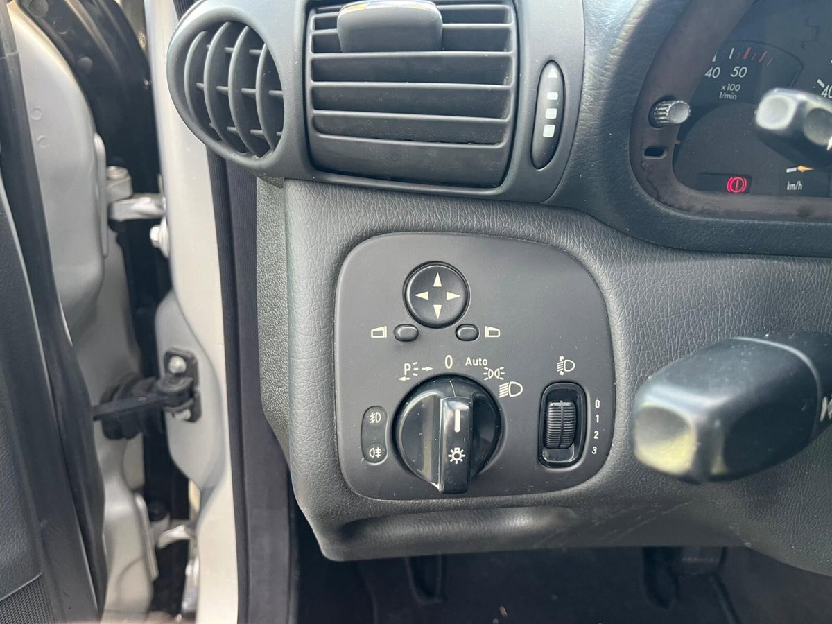 Mercedes-Benz Classe C 220 CDI cat Elegance (18)