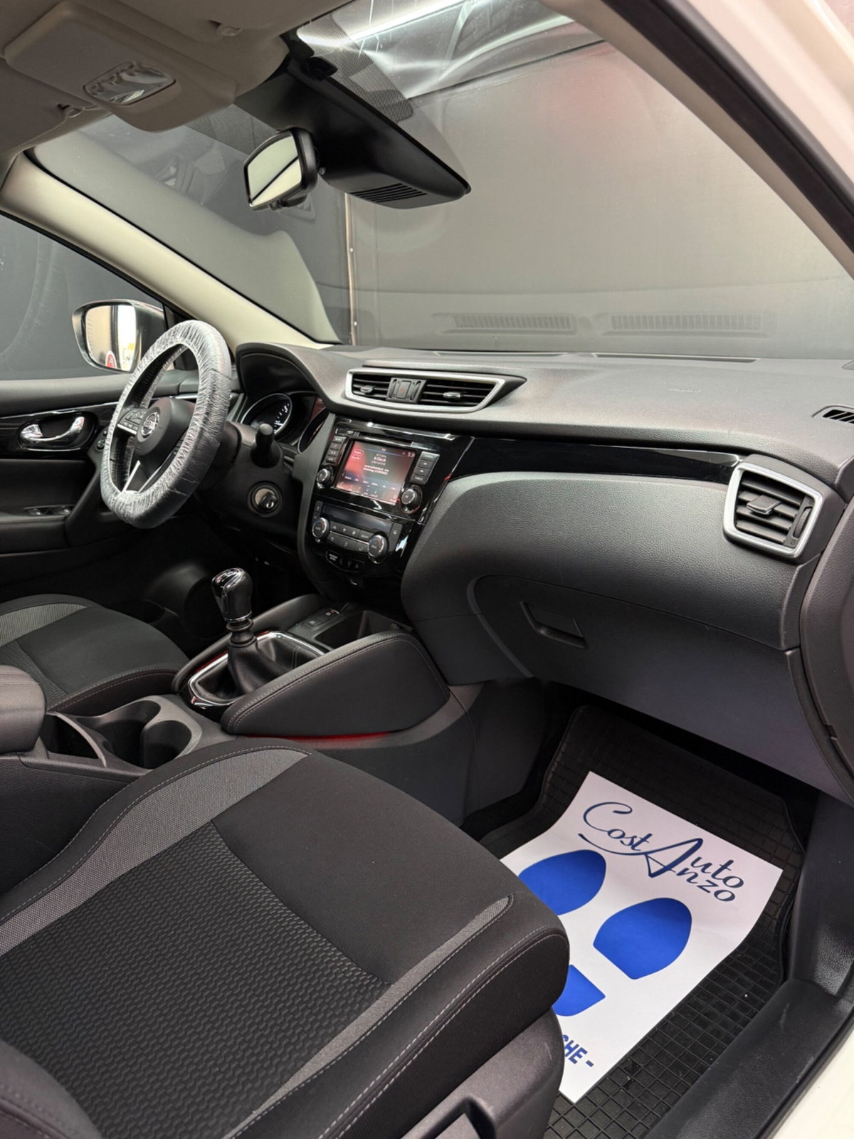 Nissan Qashqai 1.5 dCi 115 CV Tekna (10)