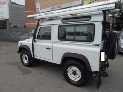 Land Rover Defender 90 2.2 TD4 Station Wagon N1 (4)