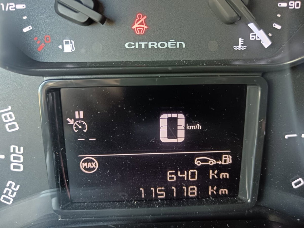 Citroen C3 BlueHDi 100 S&S Feel Pack (16)