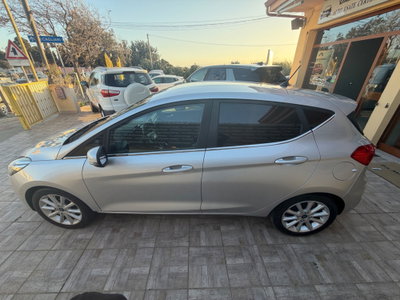 Ford Fiesta 1.5 TDCi 5 porte Titanium (12)