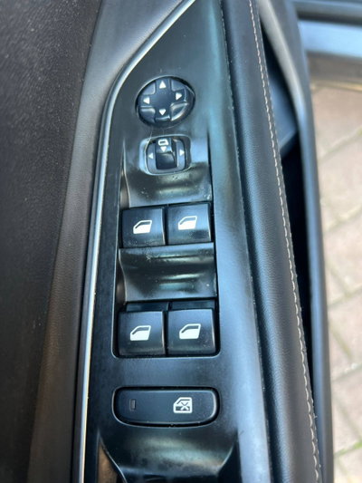 Peugeot 3008 BlueHDi 120 S&S EAT6 GT Line (6)