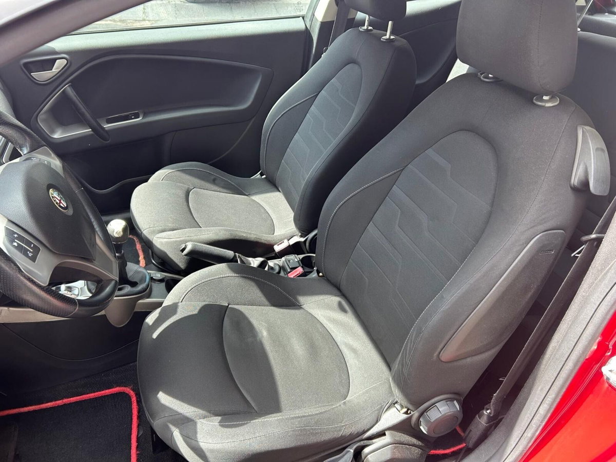 Alfa Romeo MiTo 1.3 JTDm 85 CV S&S Distinctive (13)