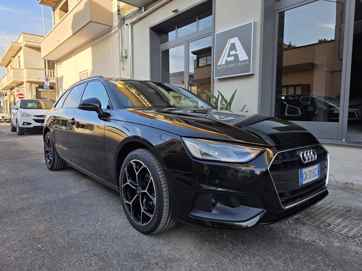 Audi A4 Avant 30 TDI/136 CV S tronic Business Advanced