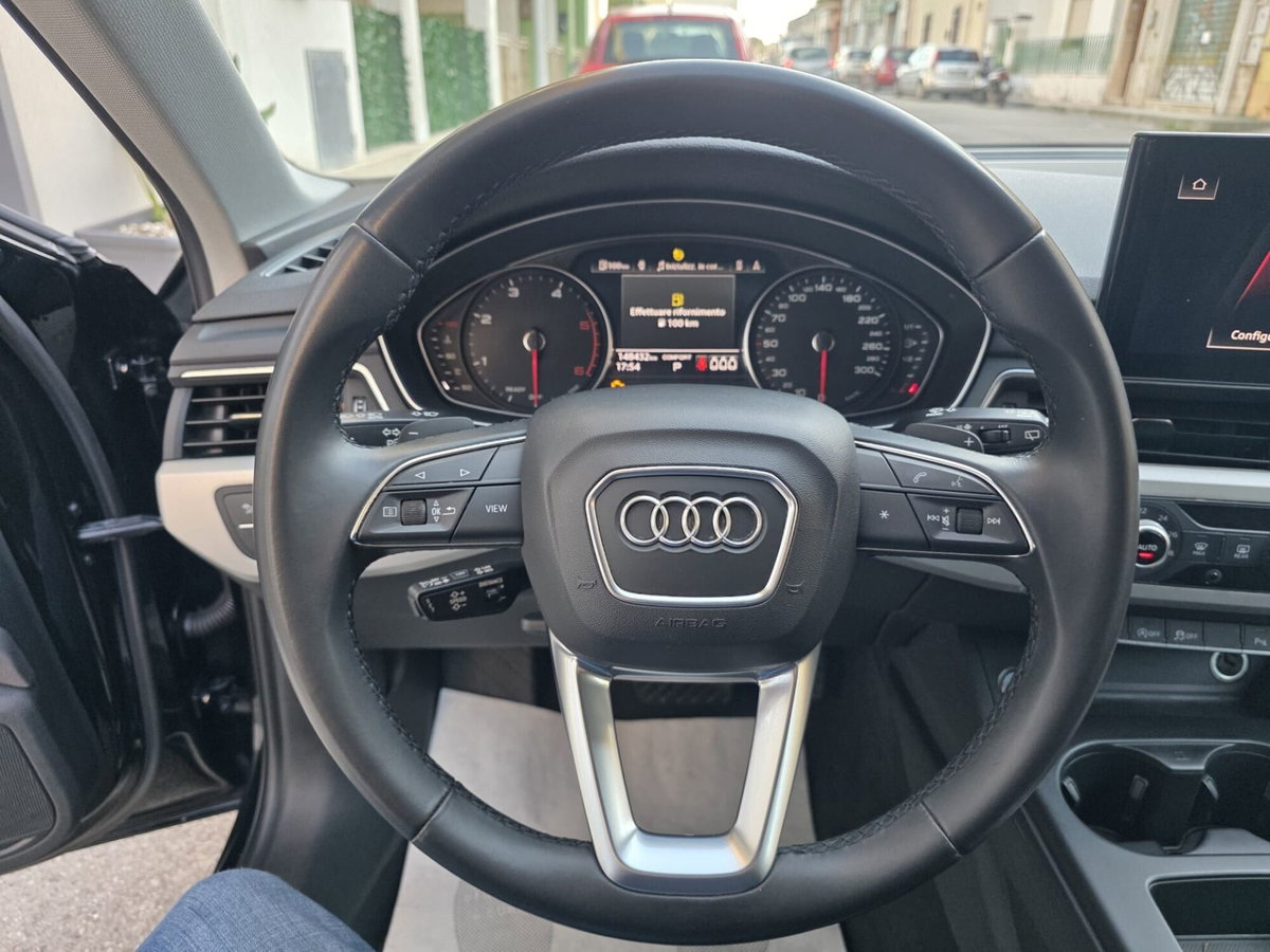 Audi A4 Avant 30 TDI/136 CV S tronic Business Advanced (10)