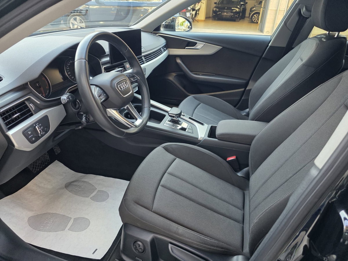 Audi A4 Avant 30 TDI/136 CV S tronic Business Advanced (11)