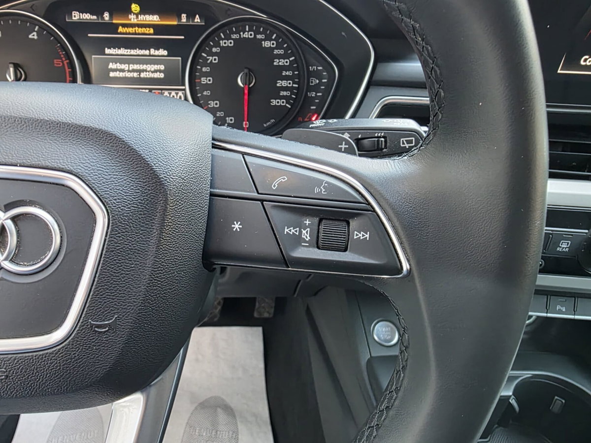 Audi A4 Avant 30 TDI/136 CV S tronic Business Advanced (15)